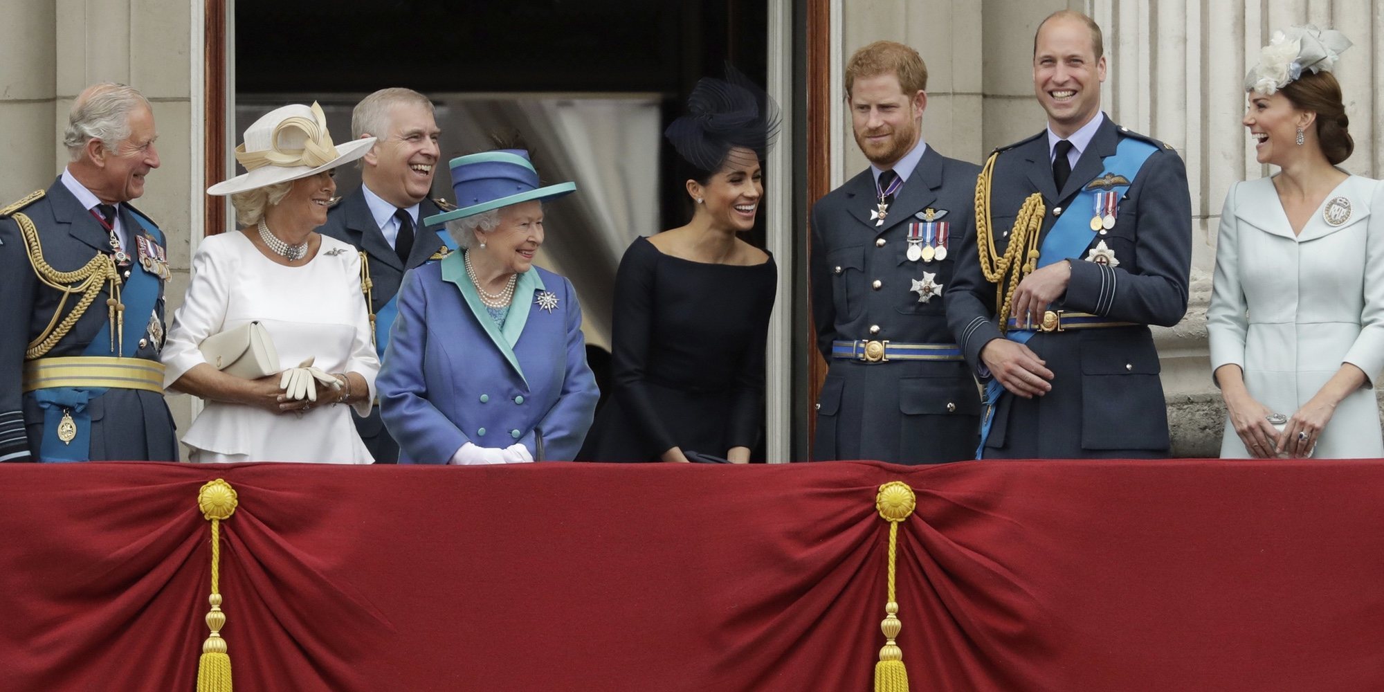 Thomas Markle critica el silencio de la Familia Real Británica y la compara con la cienciología