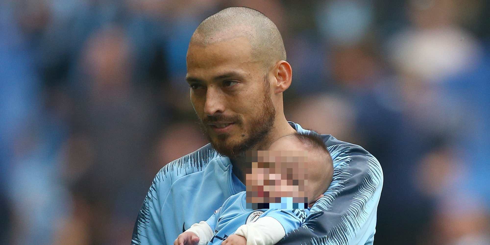 La emotiva aparición de David Silva con su hijo Mateo sobre el césped tras ocho meses de lucha