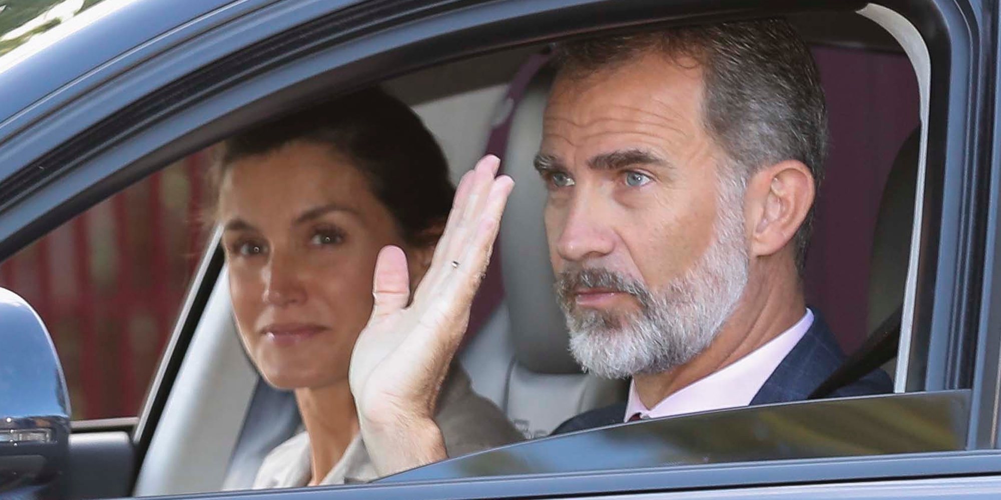 Los Reyes Felipe y Letizia se llevan todo el protagonismo en la vuelta al cole de la Princesa Leonor y la Infanta Sofía