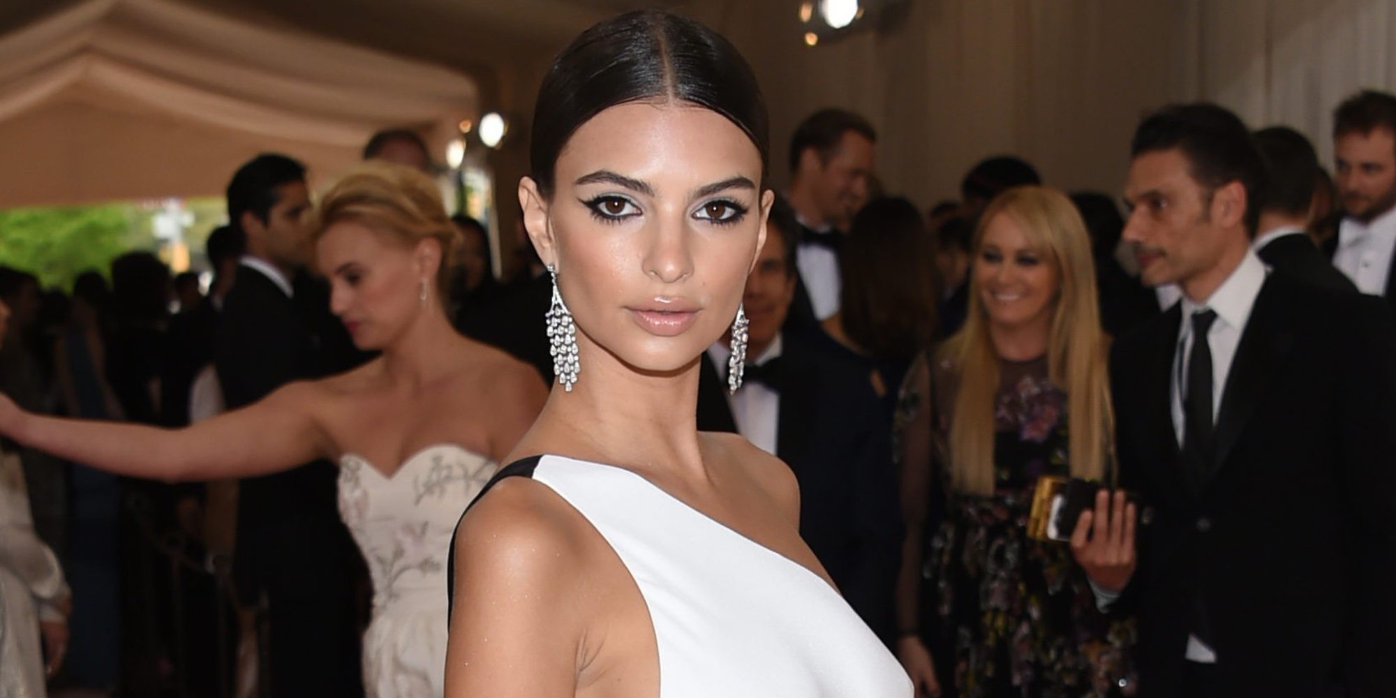 Emily Ratajkowski, detenida en Washington por manifestarse contra la elección de Brett Kavanaugh