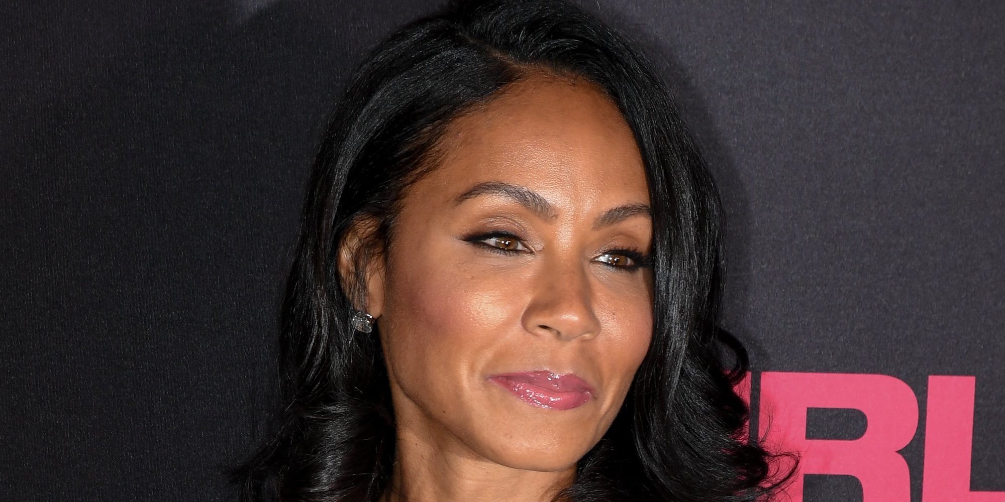 Jada Pinkett Smith se atreve a saltar desde un avión en Dubai