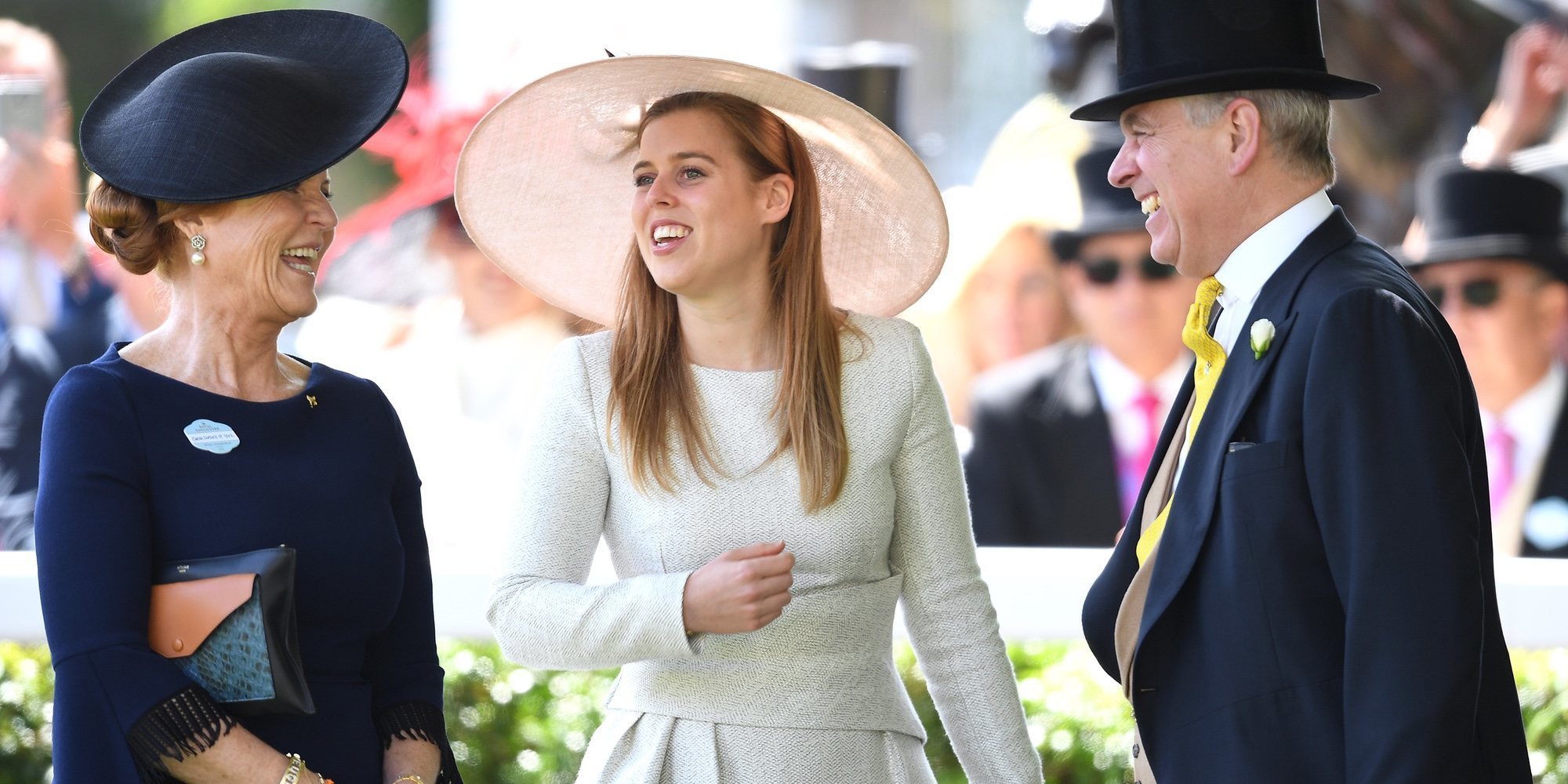 El Príncipe Andrés y Sarah Ferguson, más unidos que nunca tras la boda de Eugenia de York y Jack Brooksbank