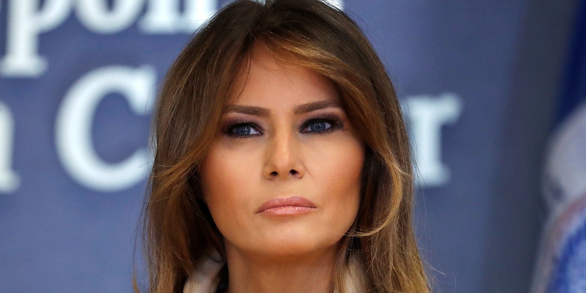 Susto en el avión en el que viajaba Melania Trump al salir humo de la cabina