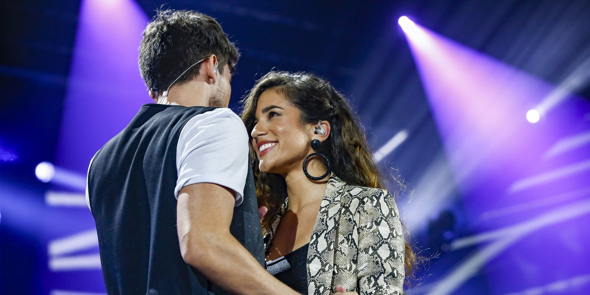 El beso que confirmaría la relación entre Carlos Right y Julia Medina de 'OT 2018'