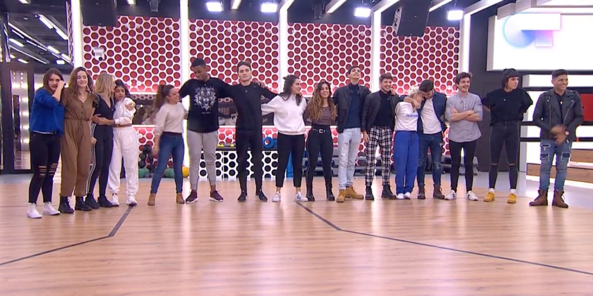 Así ha sido el reencuentro de los concursantes de 'OT 2018': abrazos y 'Somos' en conjunto