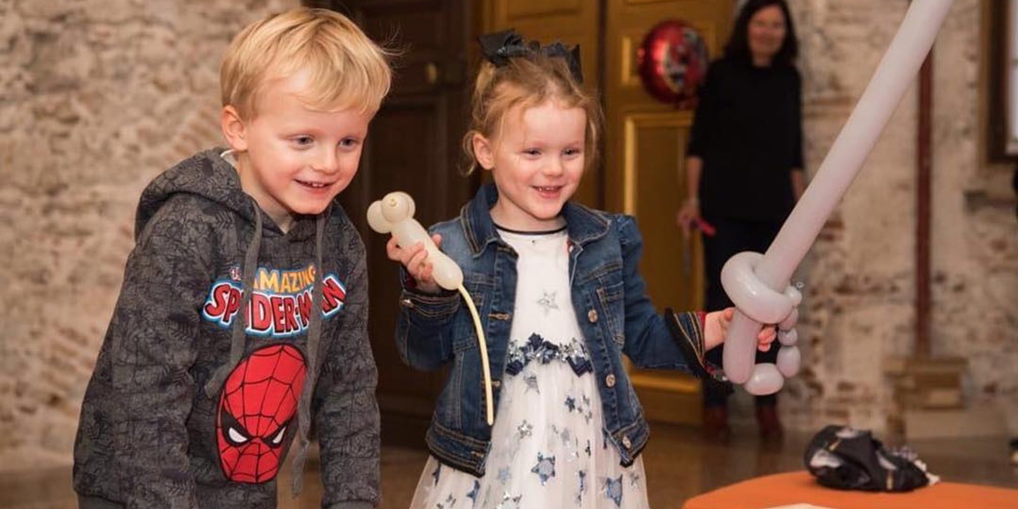 El cumpleaños más divertido de Jacques y Gabriella de Mónaco: fiesta de superhéroes y visita de los bomberos