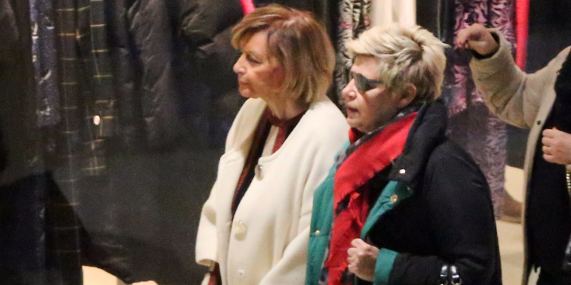 Terelu Campos se va de compras navideñas con María Teresa Campos tras una nueva revisión