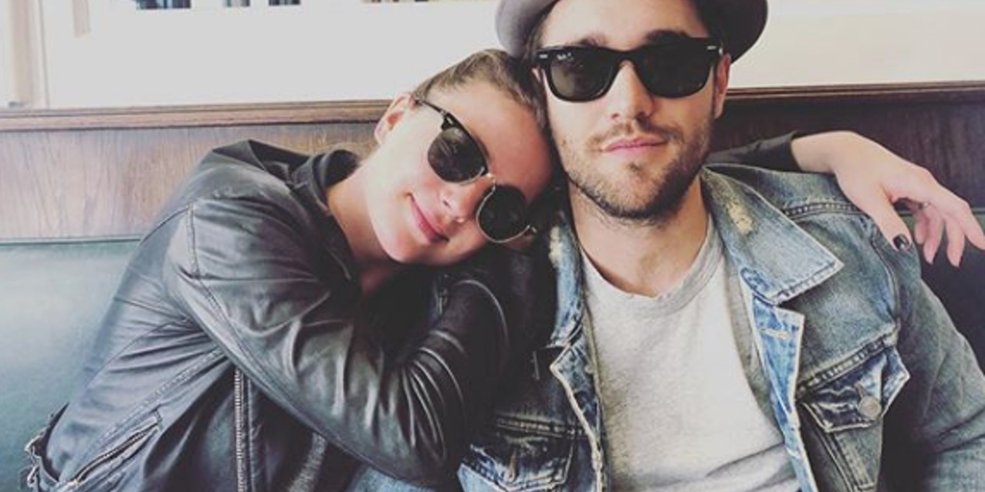 Emily VanCamp y Josh Bowman se han casado en Bahamas 5 años después de que se emitiera 'su boda' de 'Revenge'