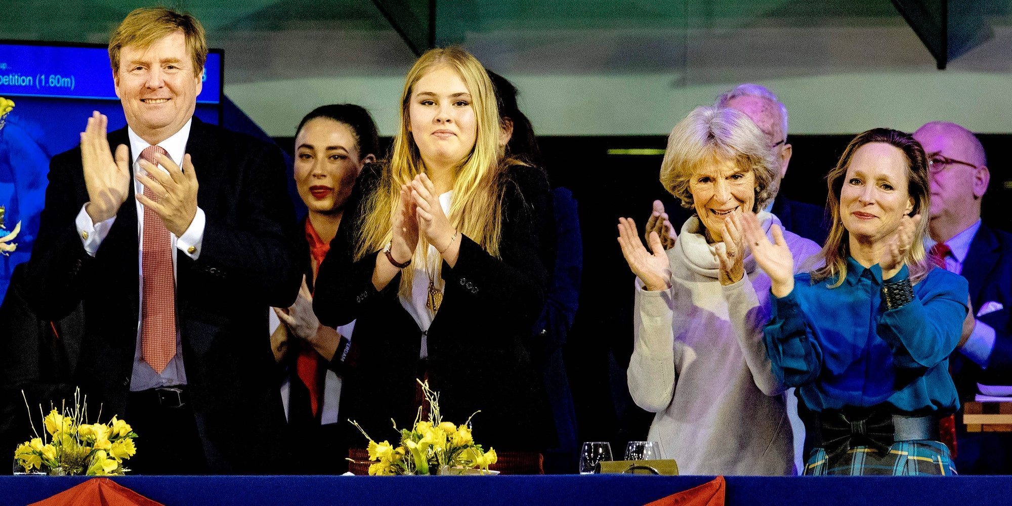 Amalia de Holanda acompaña al Rey Guillermo Alejandro y a sus tías Irene y Margarita al concurso de saltos de Amsterdam