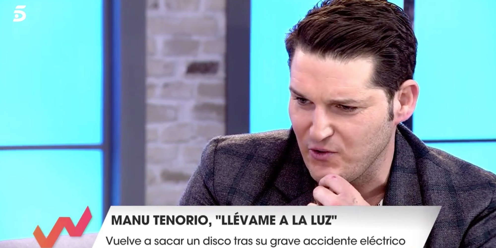 Manu Tenorio cuenta las secuelas de su accidente doméstico: "El brazo izquierdo  está tardando en cicatrizar"