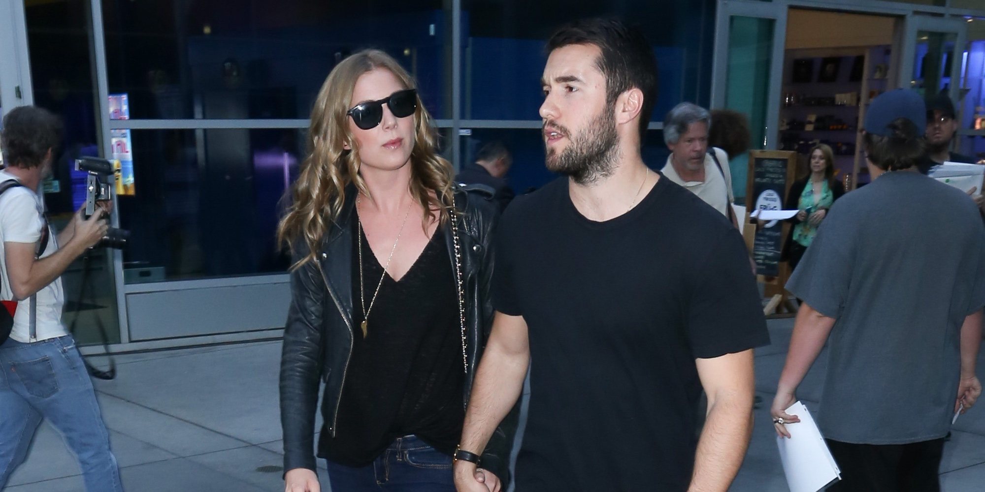 Emily VanCamp escribe una preciosa felicitación a su marido Josh Bowman