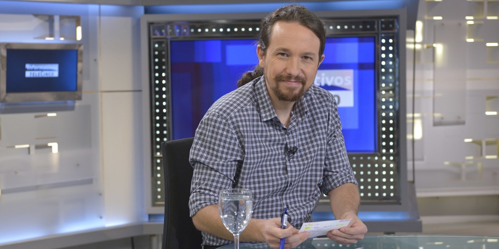 Pablo Iglesias regresa tras su baja por paternidad con Carmen Lomana y metiendo la pata