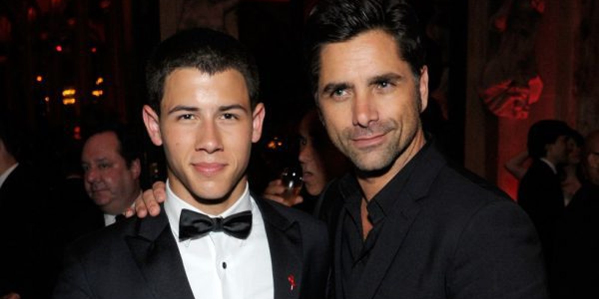 La 'guerra de imágenes' entre Nick Jonas y John Stamos