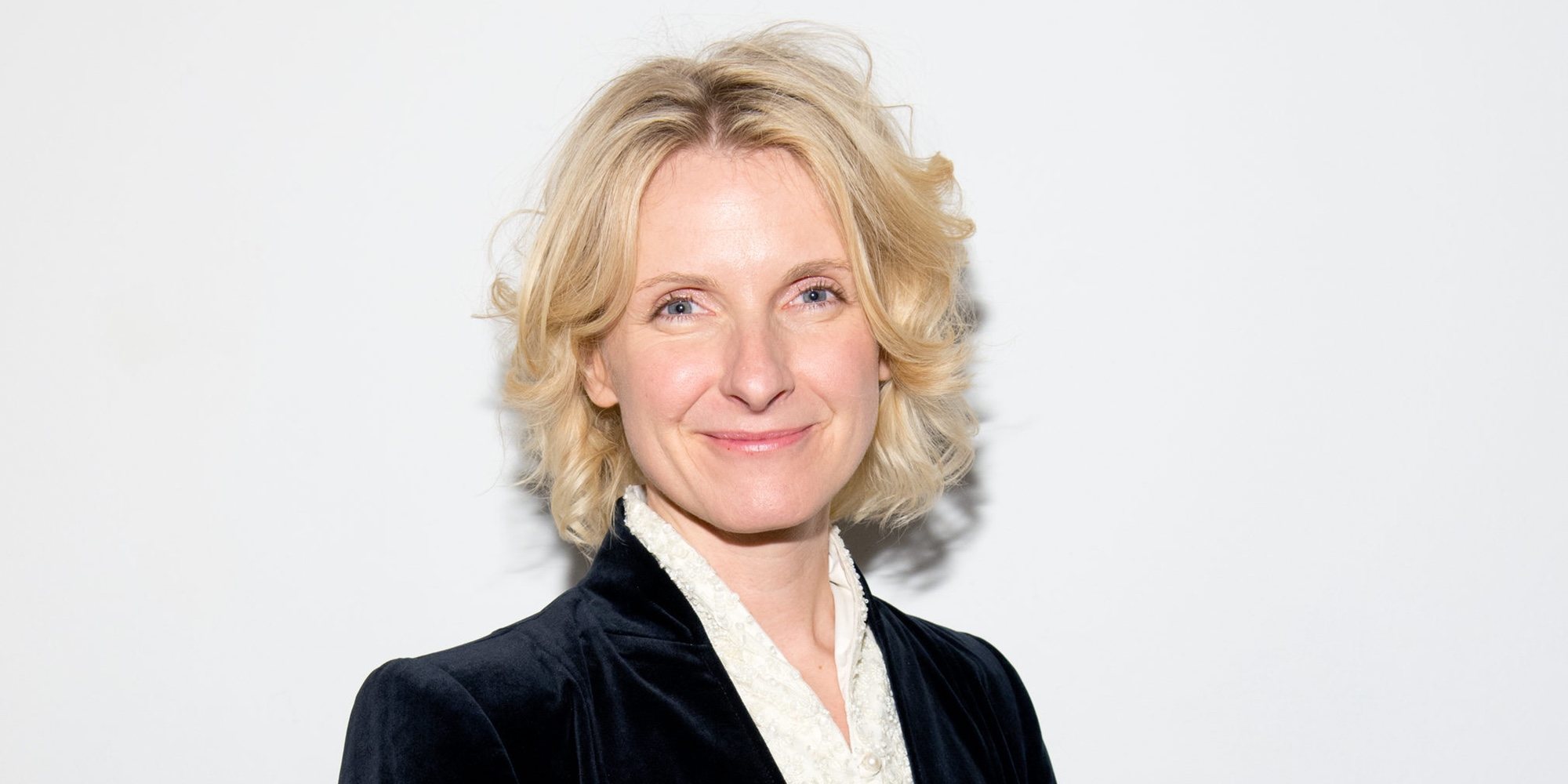 Después de que su mujer falleciera, Elizabeth Gilbert, se ha enamorado de nuevo