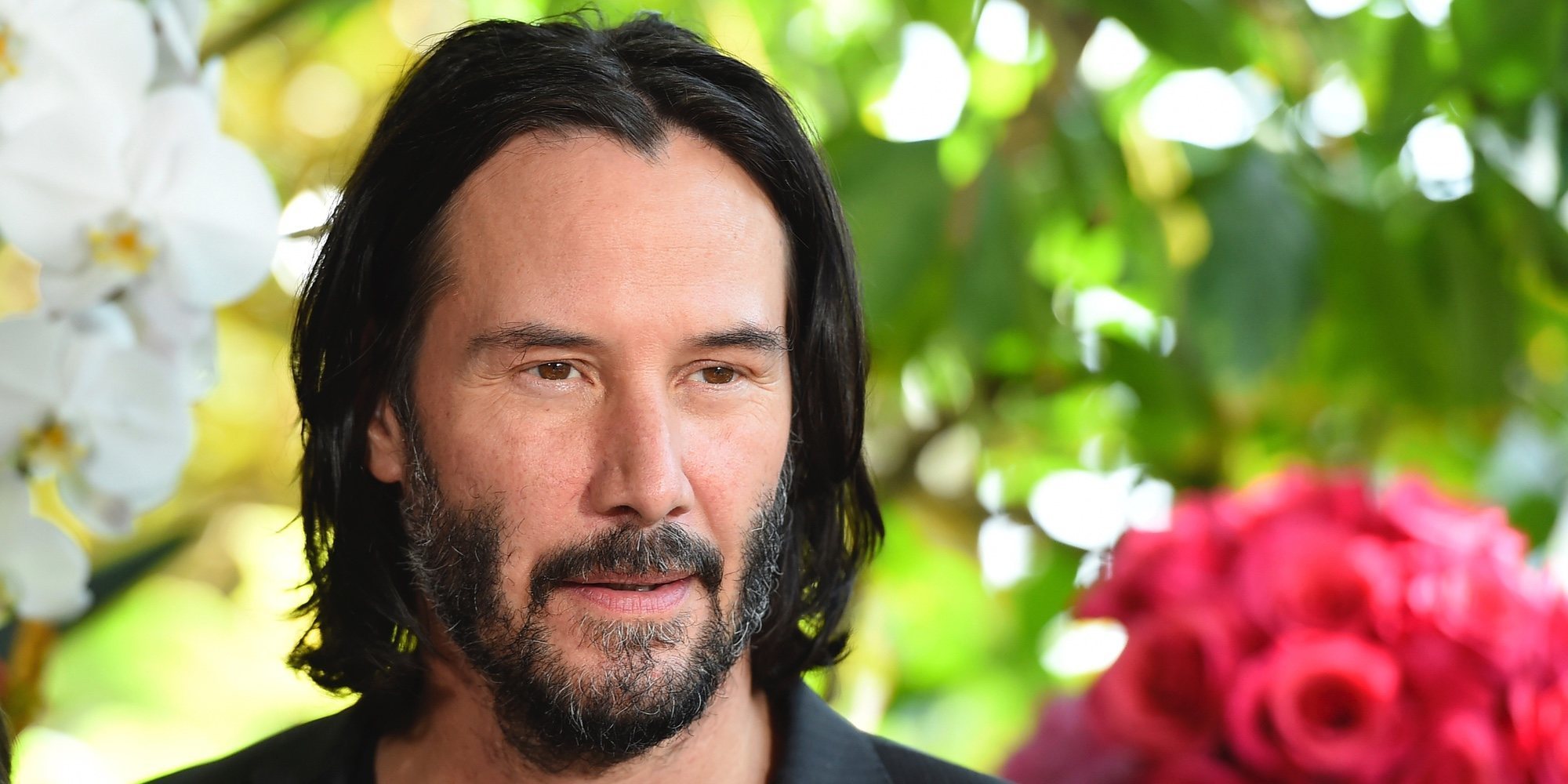 Keanu Reeves ayuda a los pasajeros en un aterrizaje de emergencia