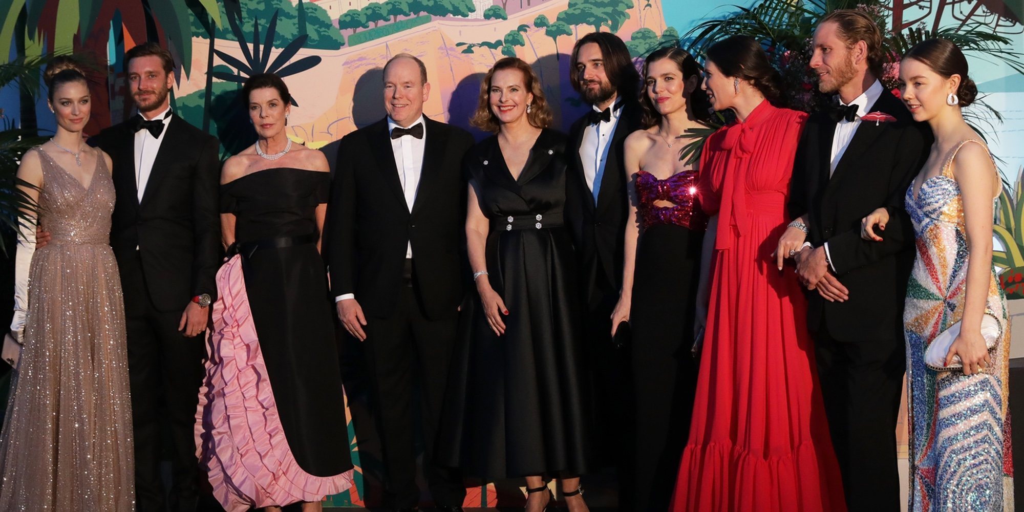 De la aparición de Carole Bouquet al amor de Carlota Casiraghi y Dimitri Rassam en el Baile de la Rosa 2019