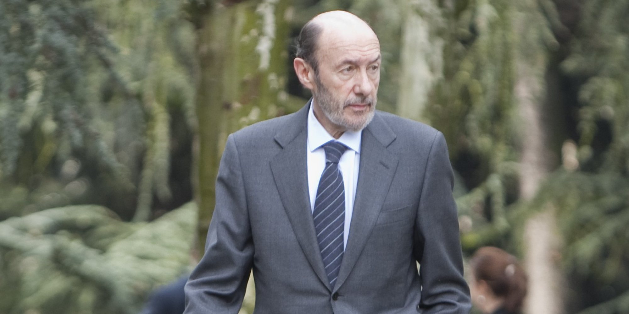 Pedro Sanchéz vuelve a España por el preocupante estado de salud de Alfredo Pérez Rubalcaba