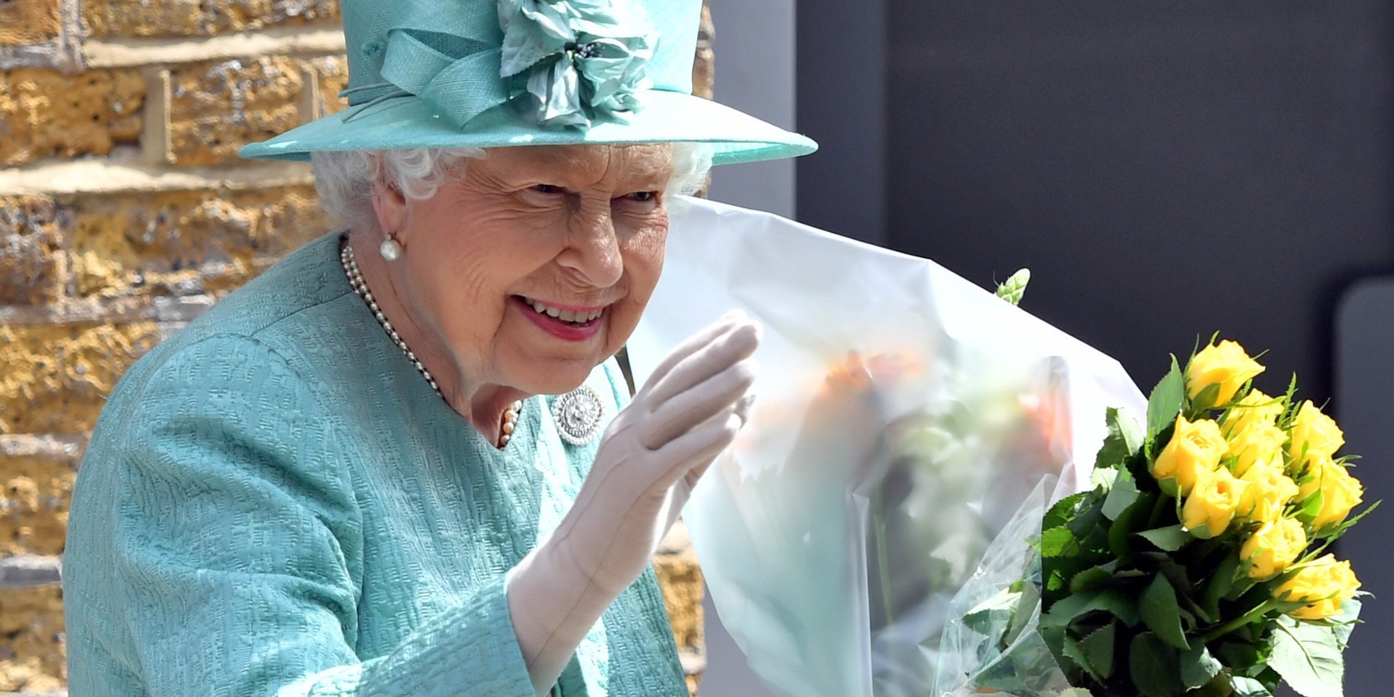 La reacción de la Reina Isabel al descubrir por primera vez una caja de pago automático en un supermercado