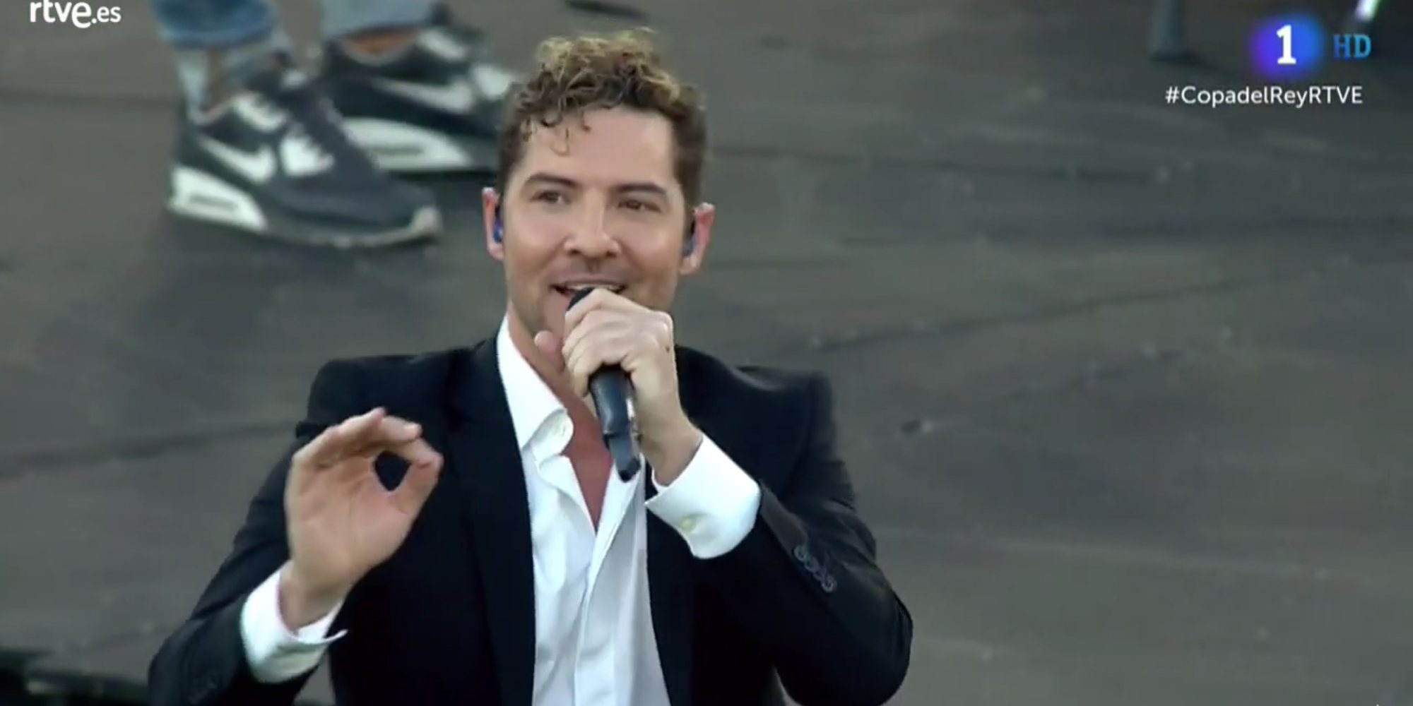 David Bisbal, abucheado y pitado en su actuación para la final de la Copa del Rey 2019