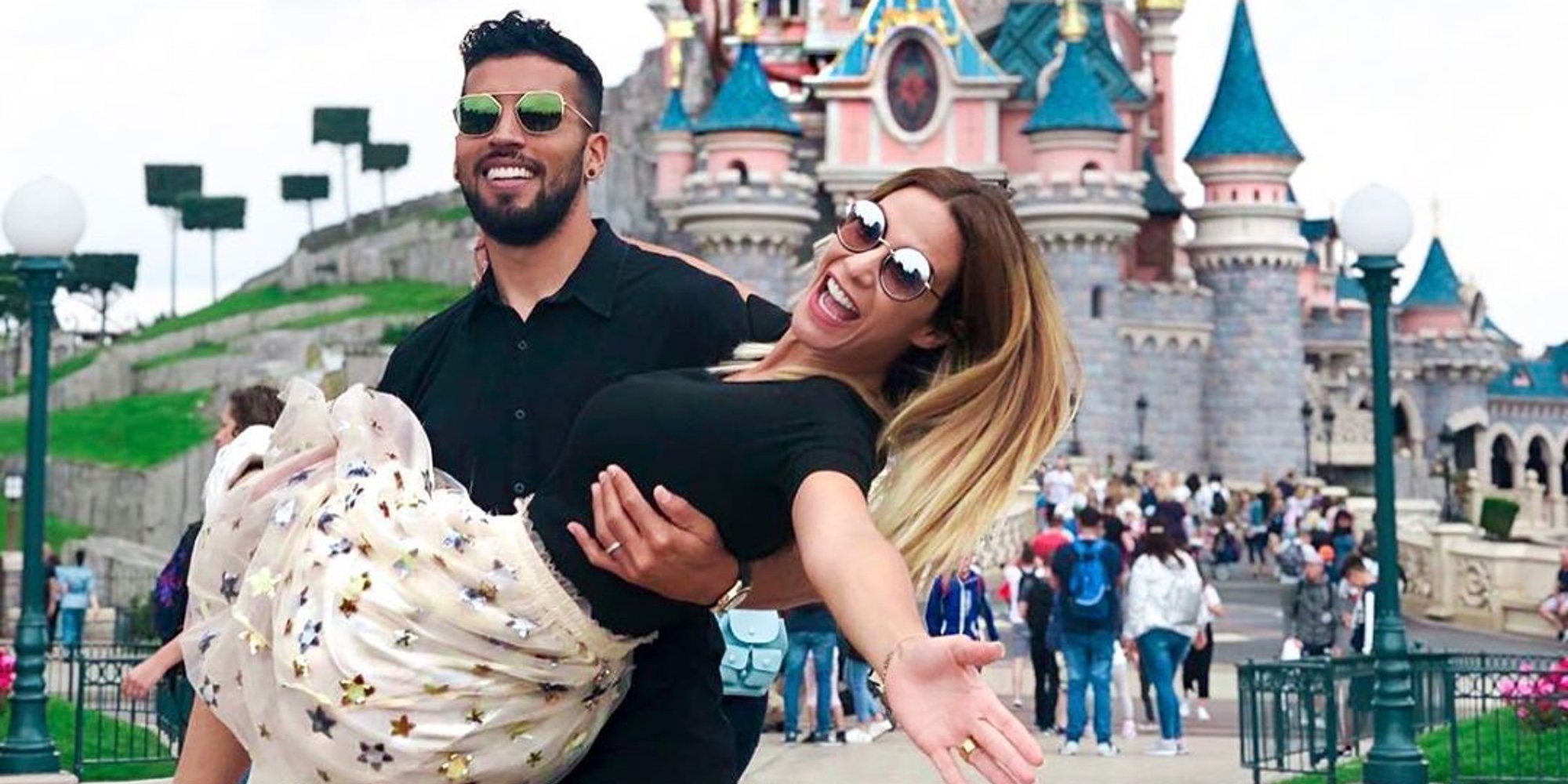 Tamara Gorro y Ezequiel Garay ven truncado su viaje a Disneyland por culpa de la dichosa lluvia