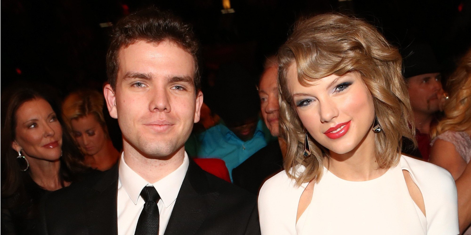 Así son y así se llevan Taylor y Austin Swift: dos hermanos apasionados de los escenarios