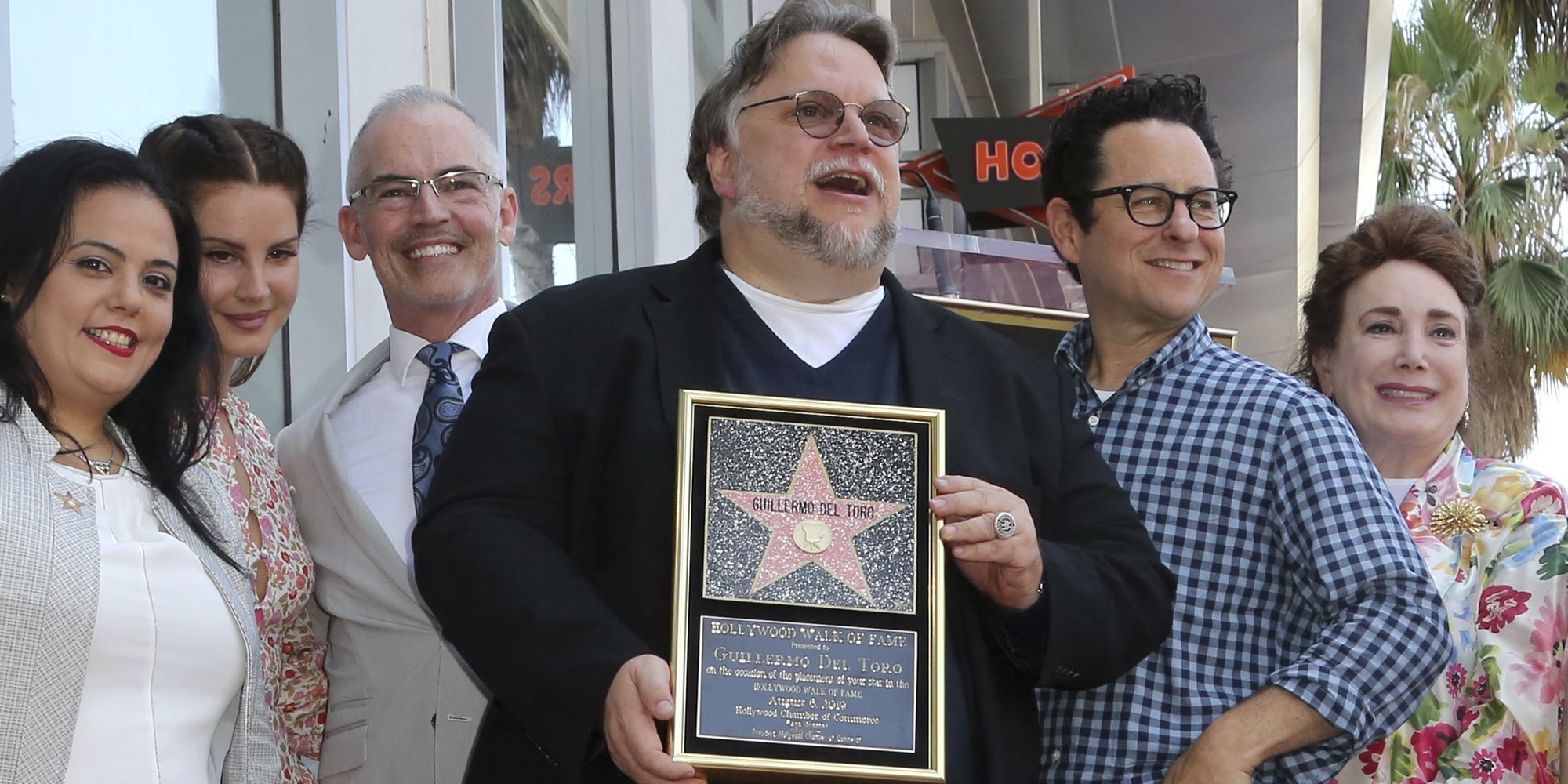 Guillermo del Toro recibe al fin su merecida estrella en el Paseo de la Fama de Hollywood