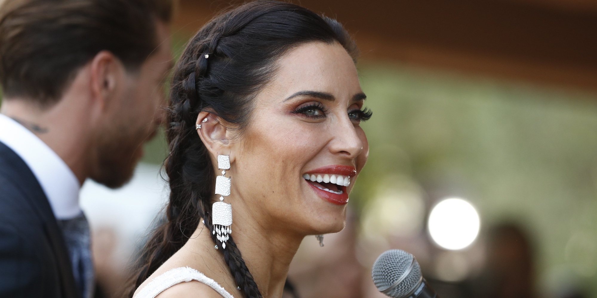 Pilar Rubio enseña una de las felicitaciones más especiales y emocionantes de su boda, la del grupo Scorpions