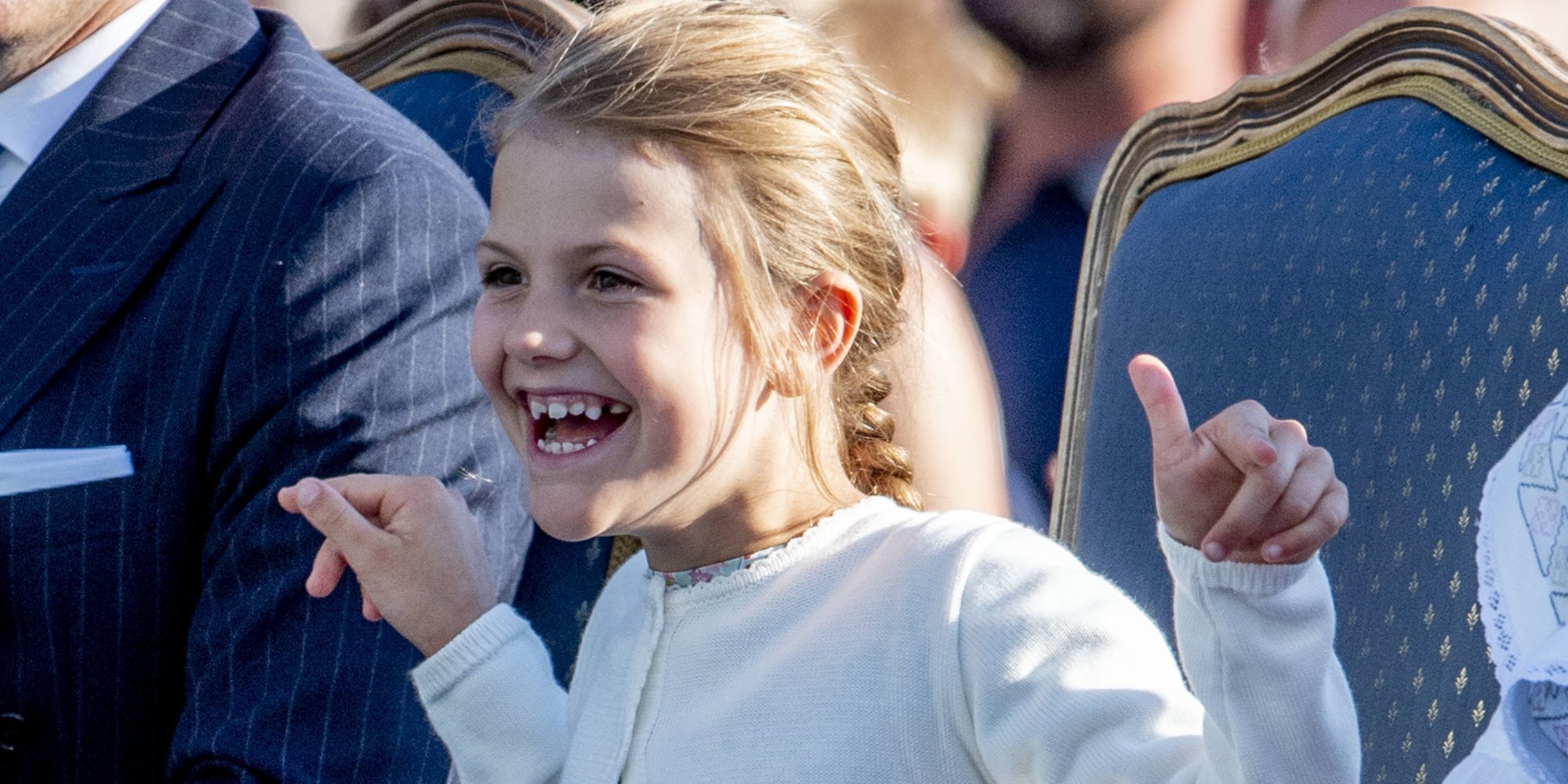 Estela de Suecia, muy contenta en su primer día de colegio tras las vacaciones