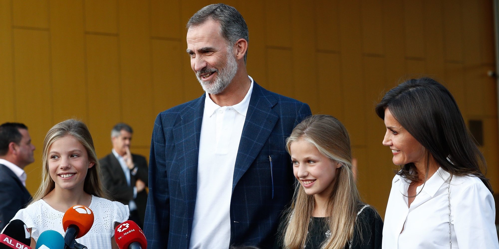 Así se enfrentaron la Princesa Leonor y la Infanta Sofía a su comparecencia tras visitar al Rey Juan Carlos en el hospital