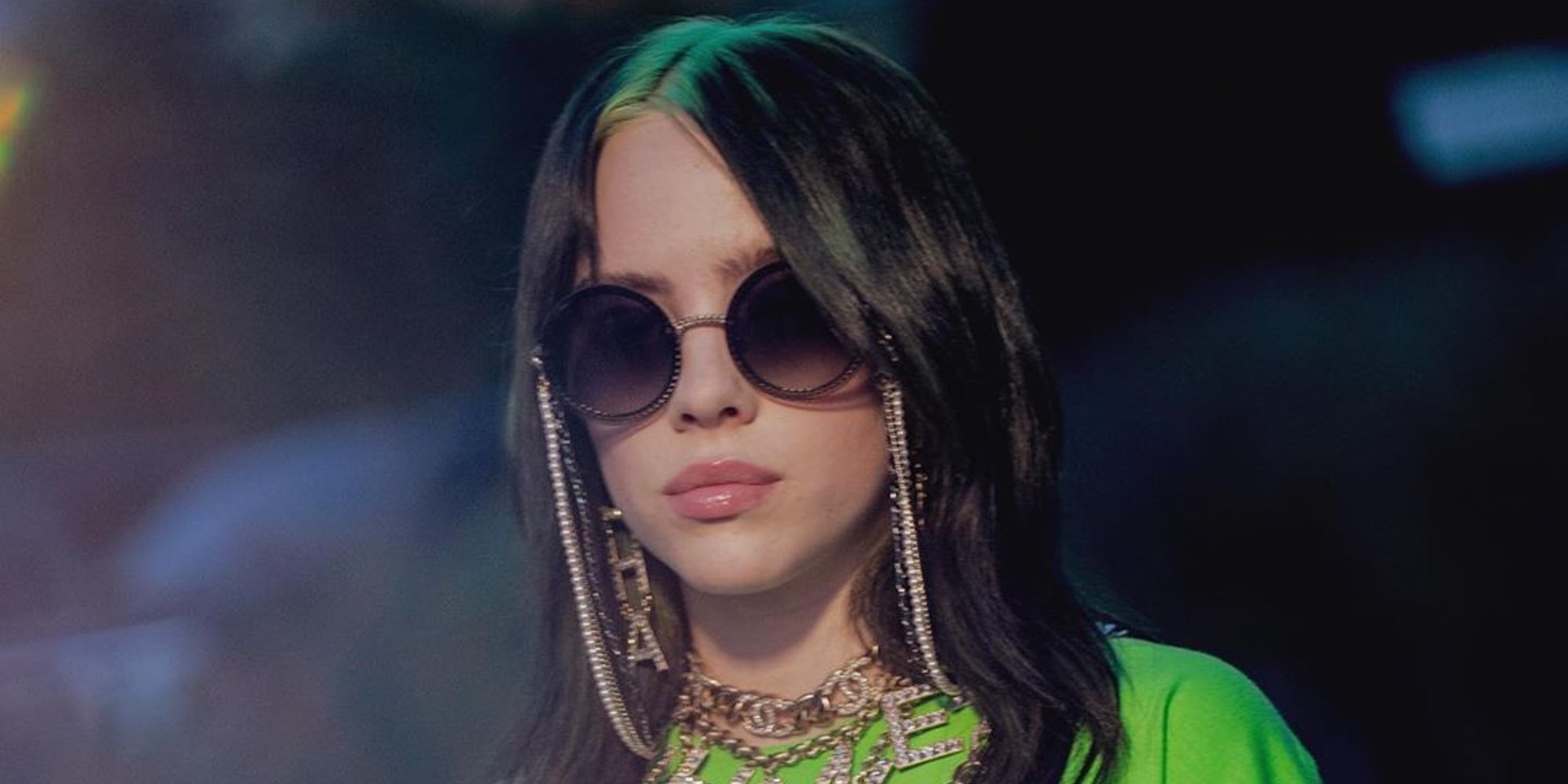 Billie Eilish sufre un esguince en un concierto en Milán que le obliga a abandonar el escenario a hombros