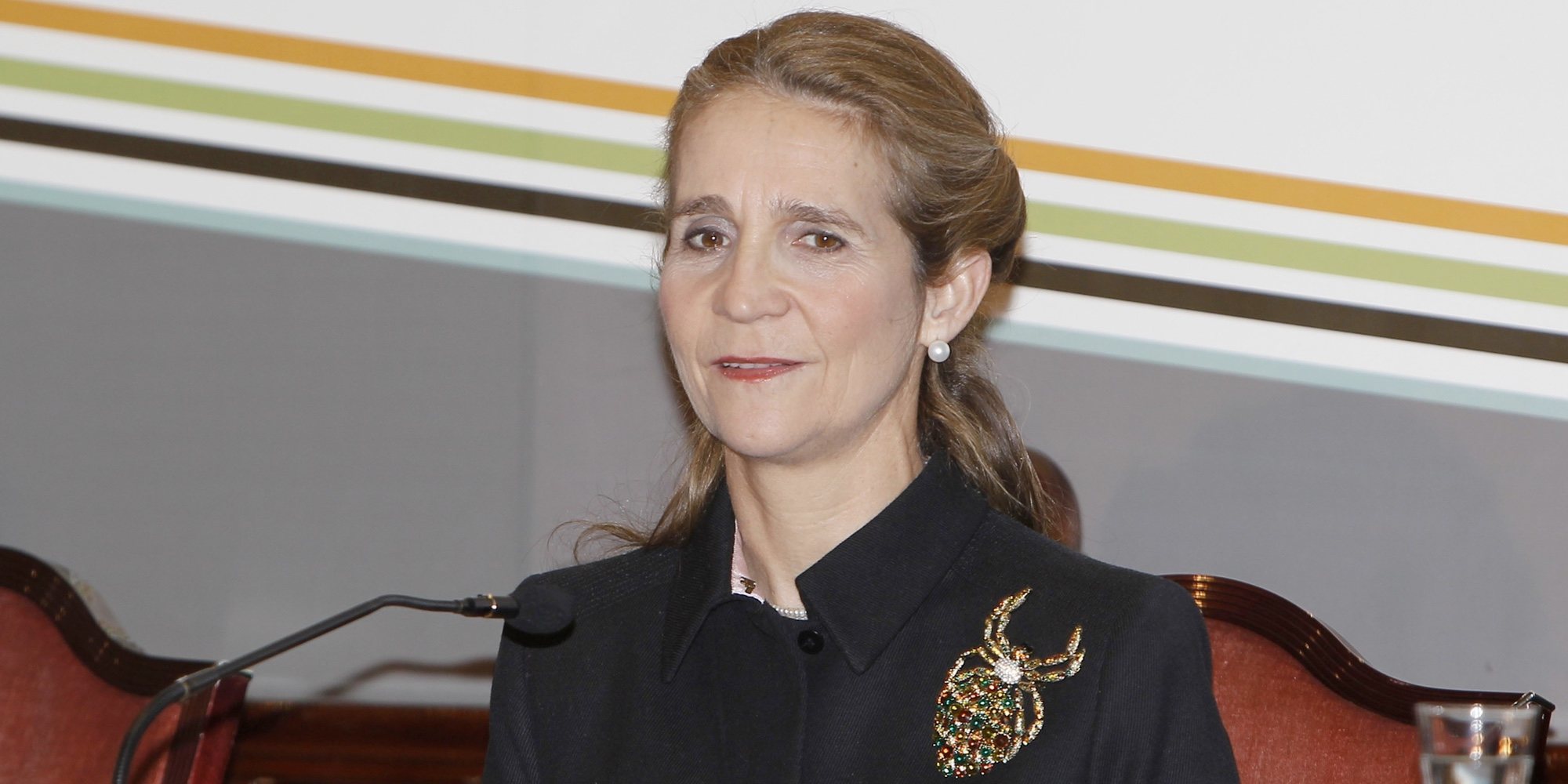 La dolencia que sufre la Infanta Elena y que le impidió acompañar a la Infanta Cristina a una boda