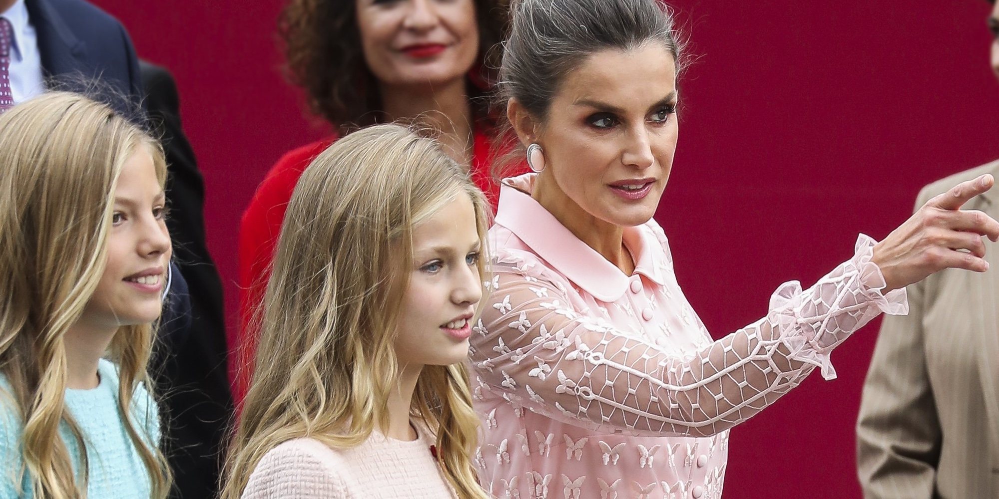 El plan cultural que la Reina Letizia, la Princesa Leonor y la Infanta Sofía compartieron con Cecilia Suárez y Ester Expósito