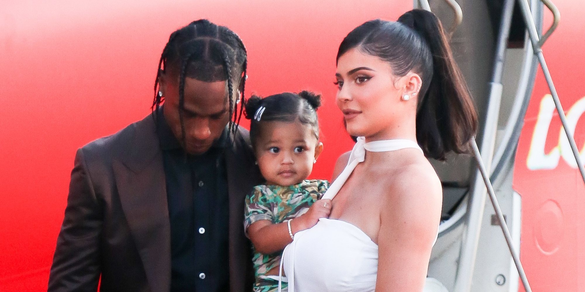 Kylie Jenner y Travis Scott se reúnen para llevar a Stormi a elegir calabazas de Halloween