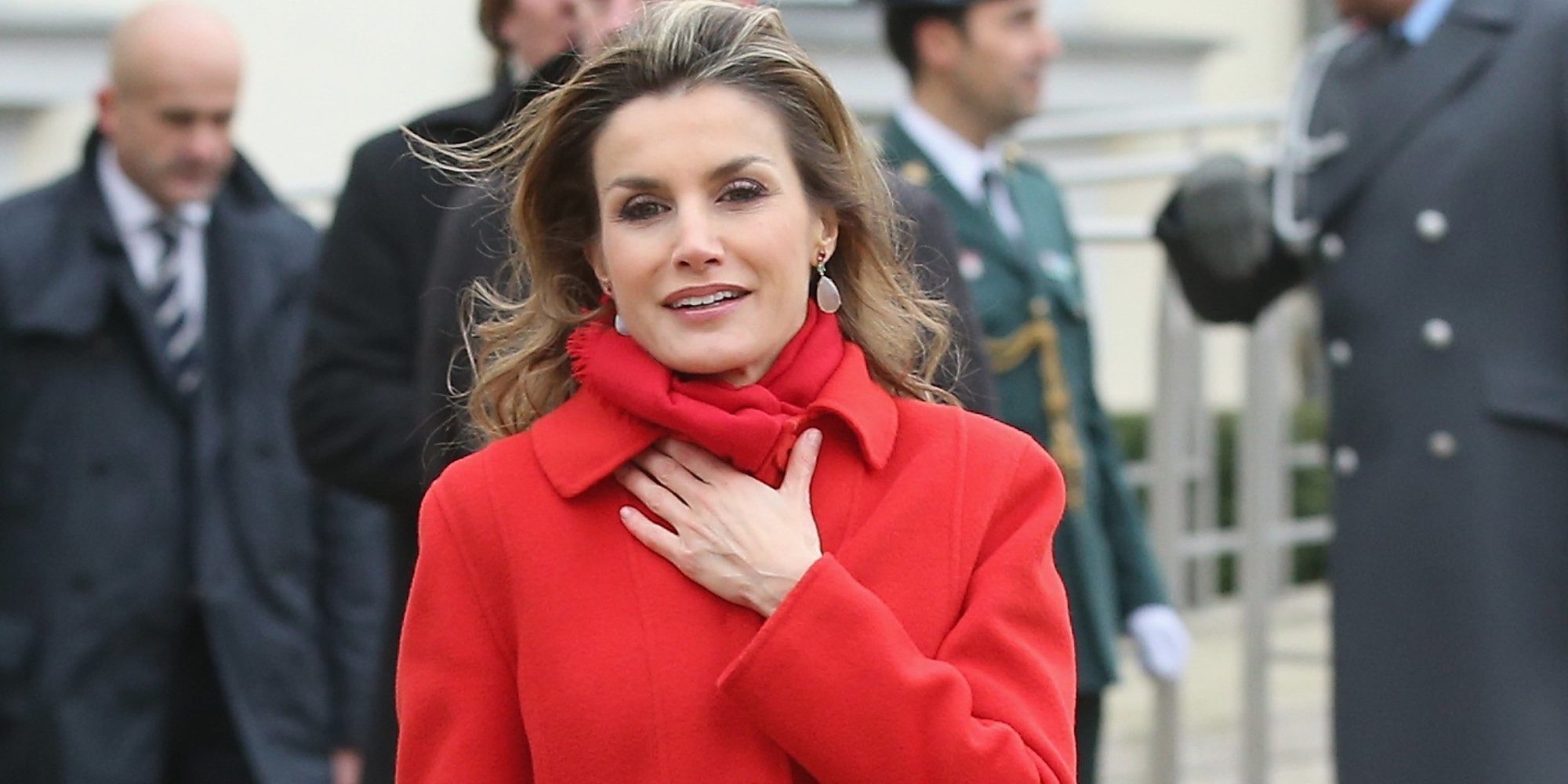 Una marca china usa a la Reina Letizia como imagen para vender pañuelos