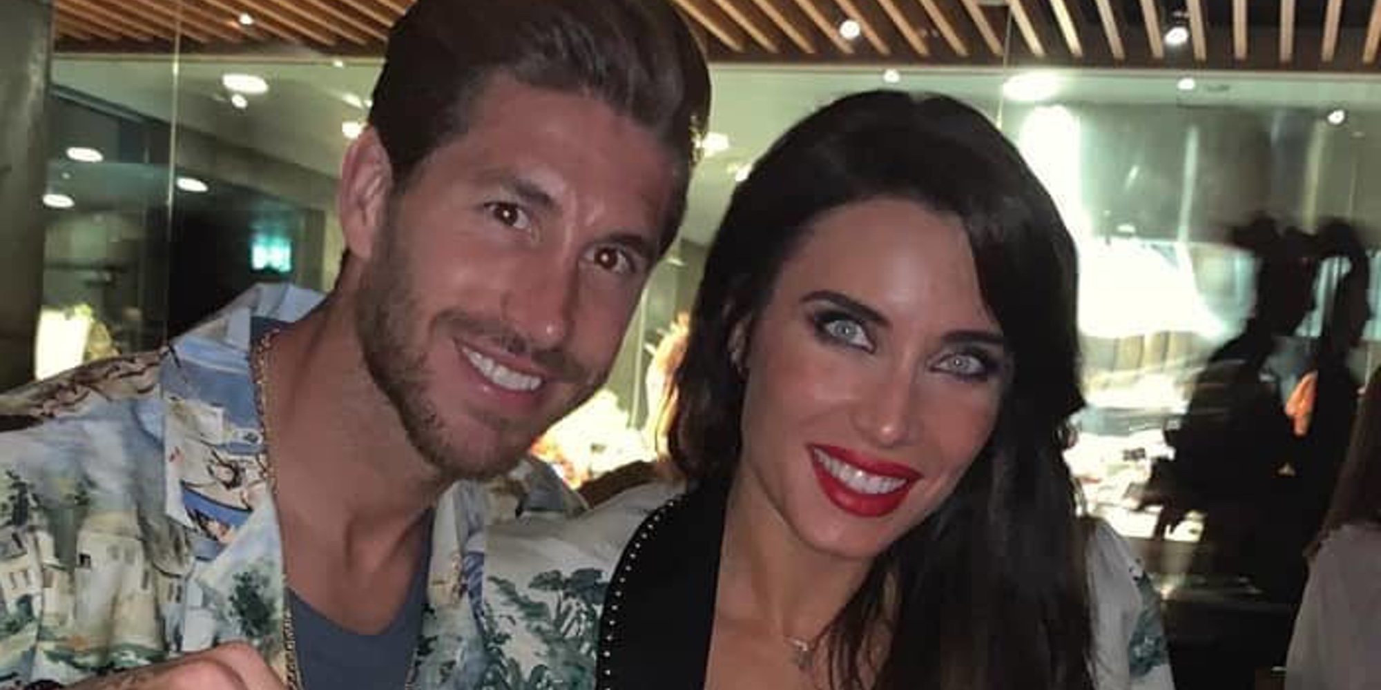 Pilar Rubio aclara su despiste al votar con Sergio Ramos y enseñar las papeletas: "Cogimos todas"