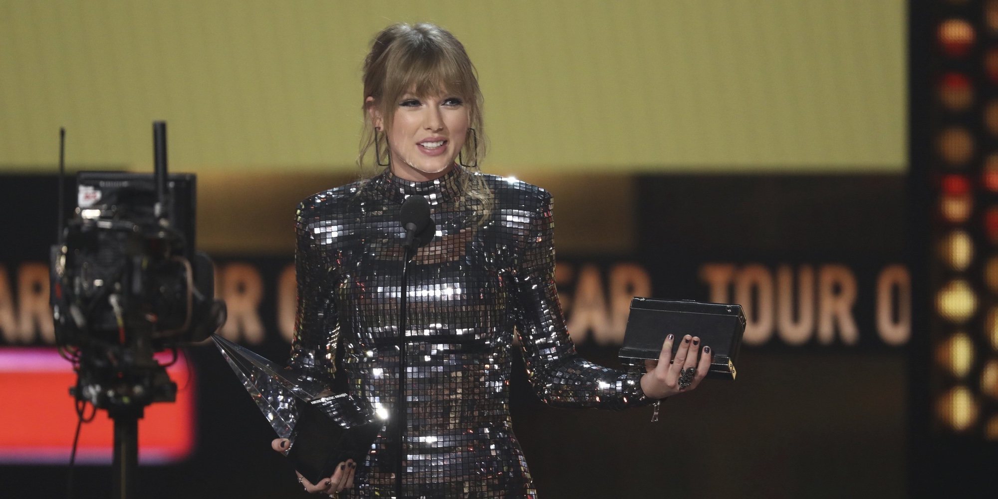 Taylor Swift revela que Scott Borchetta y Scooter Braun le prohiben cantar sus propias canciones