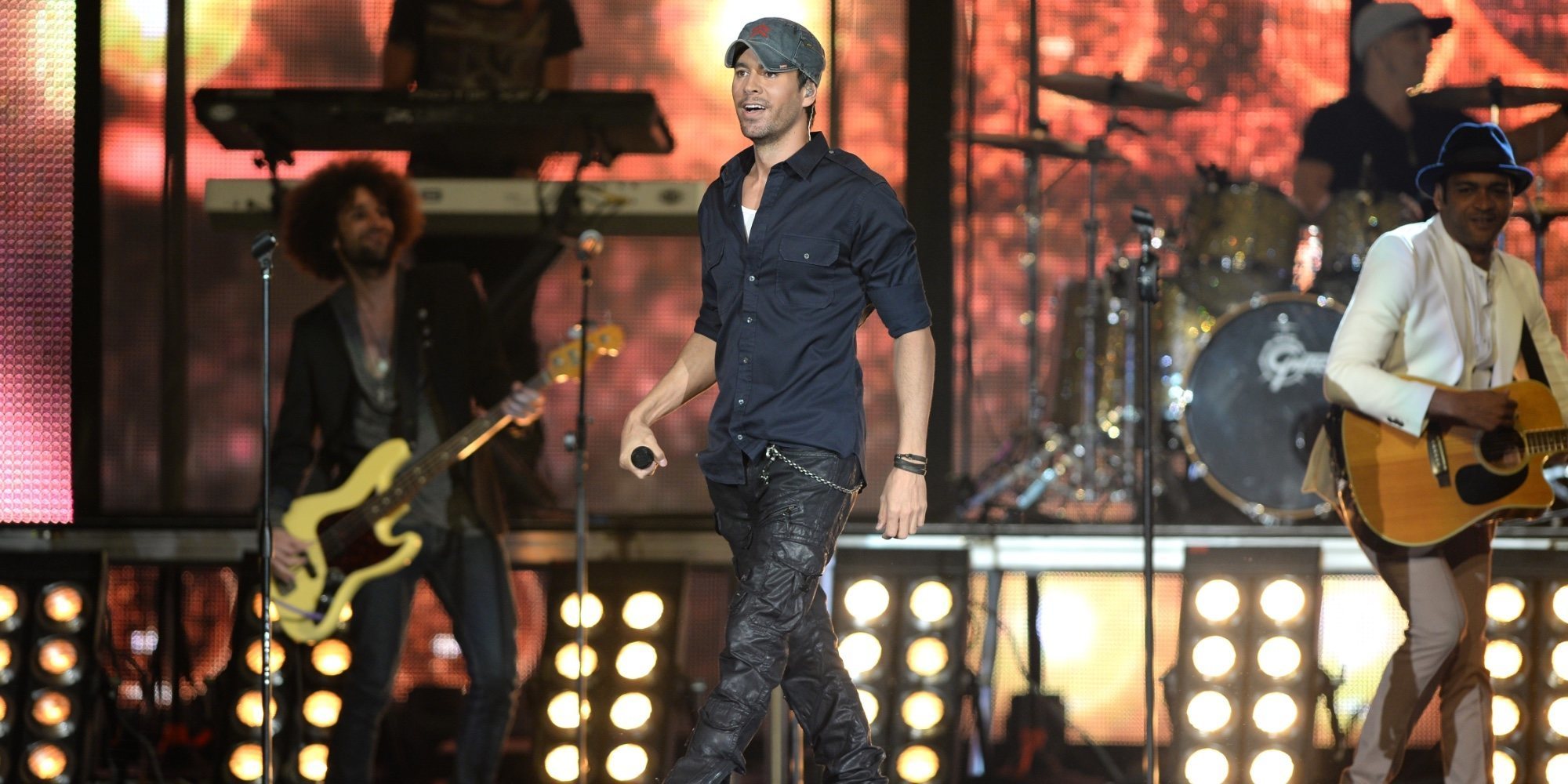 Enrique Iglesias comparte cena con Ana Boyer y Tamara Falcó después de su concierto en Madrid