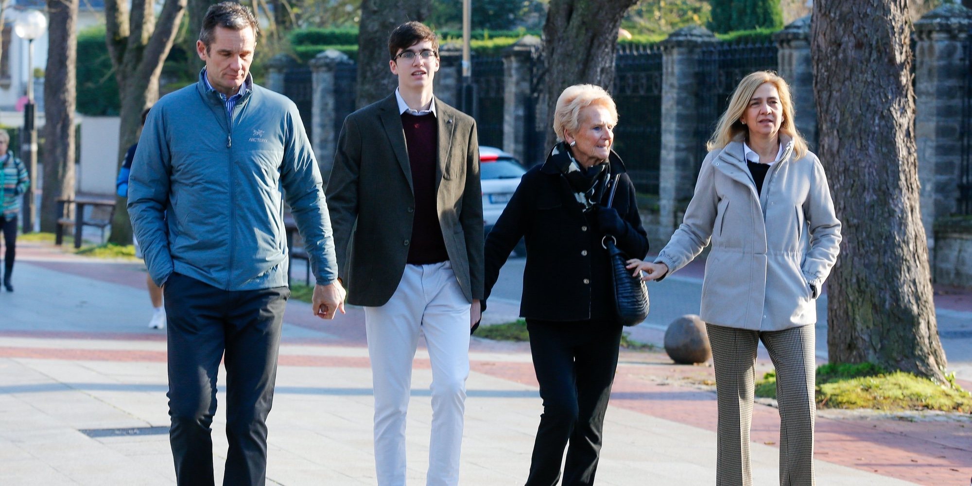 La felicidad de Iñaki Urdangarin y la Infanta Cristina paseando por Vitoria de la mano