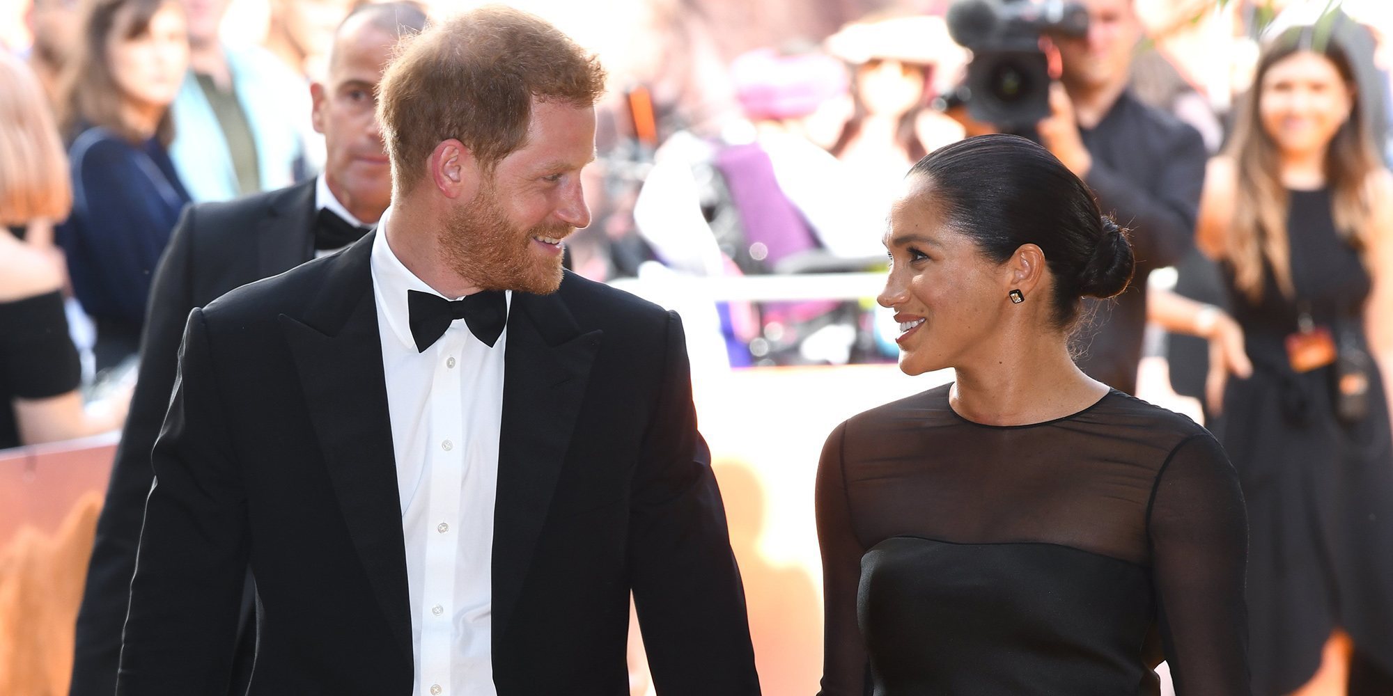 El Príncipe Harry aprovechó el estreno de 'El Rey León' para conseguirle un trabajo a Meghan Markle en Disney