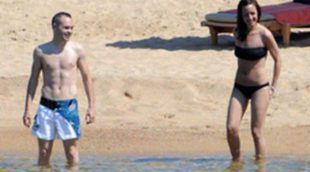 Andrés Iniesta y Anna Ortiz continúan de vacaciones al sol de Cerdeña