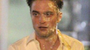 Robert Pattinson se lleva un tartazo en el rodaje de 'Cosmopolis'