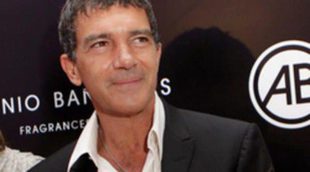 Antonio Banderas revela que sufrió un tumor en la espalda hace dos años