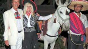 Carmen Lomana, Luis Ortiz y Gunilla Von Bismarck, solidarios en la fiesta Concordia Antisida de Marbella