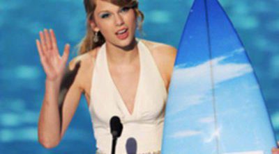 Taylor Swift, Robert Pattinson, Justin Bieber y Selena Gomez arrasan en los Teen Choice Awards 2011