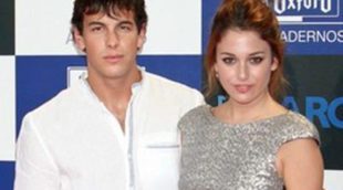 Mario Casas y Blanca Suárez revolucionan la premiere de la segunda temporada de 'El barco'