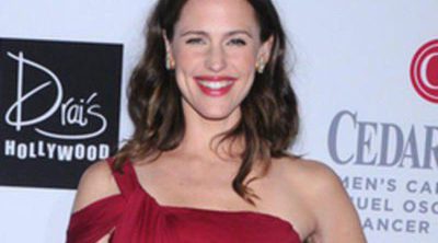 Jennifer Garner presume de embarazo en la gala Pink Party contra el cáncer