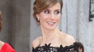 La Princesa Letizia posa con Conchita Martínez, Laia Marull y otras mujeres de su generación por su 40 cumpleaños