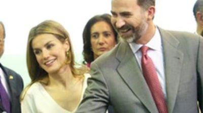 Los Príncipes Felipe y Letizia inauguran el curso 2012-2013 de Formación Profesional en Valladolid