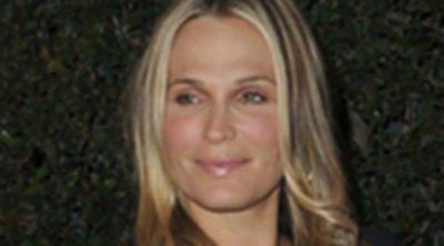 Molly Sims asegura que la vida es más dura tras el nacimiento de su hijo que durante el embarazo