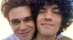 El encuentro entre Jorge López y KJ Apa: la unión de 'Élite' y 'Riverdale'